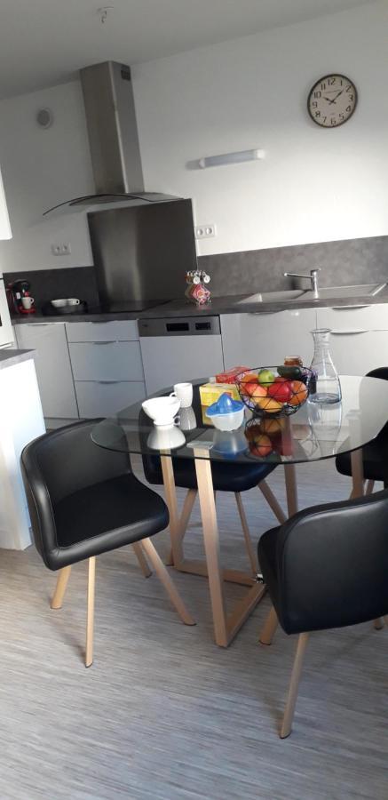 Appart plein centre, balcon, 4 personnes Sedan Extérieur photo